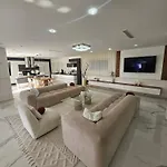 Spacieuse Avec Piscine Villa Grabels