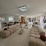 Spacieuse Avec Piscine Villa