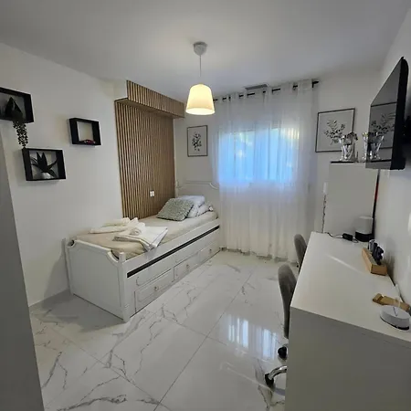 Spacieuse Avec Piscine Villa